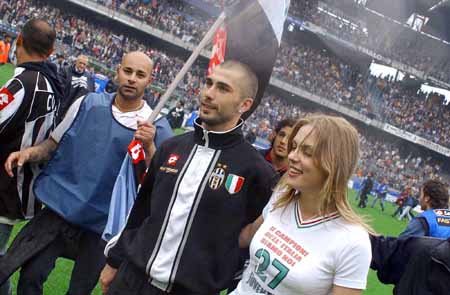 西蒙斯：我正在享受自己的梦想，很高兴能够来到热刺