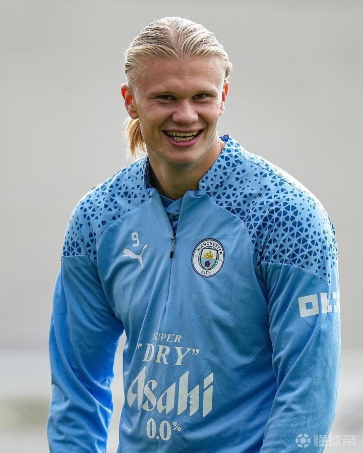 报名人数翻倍，奥运冠军管晨辰当裁判，今天比的体操等级赛有何魅力