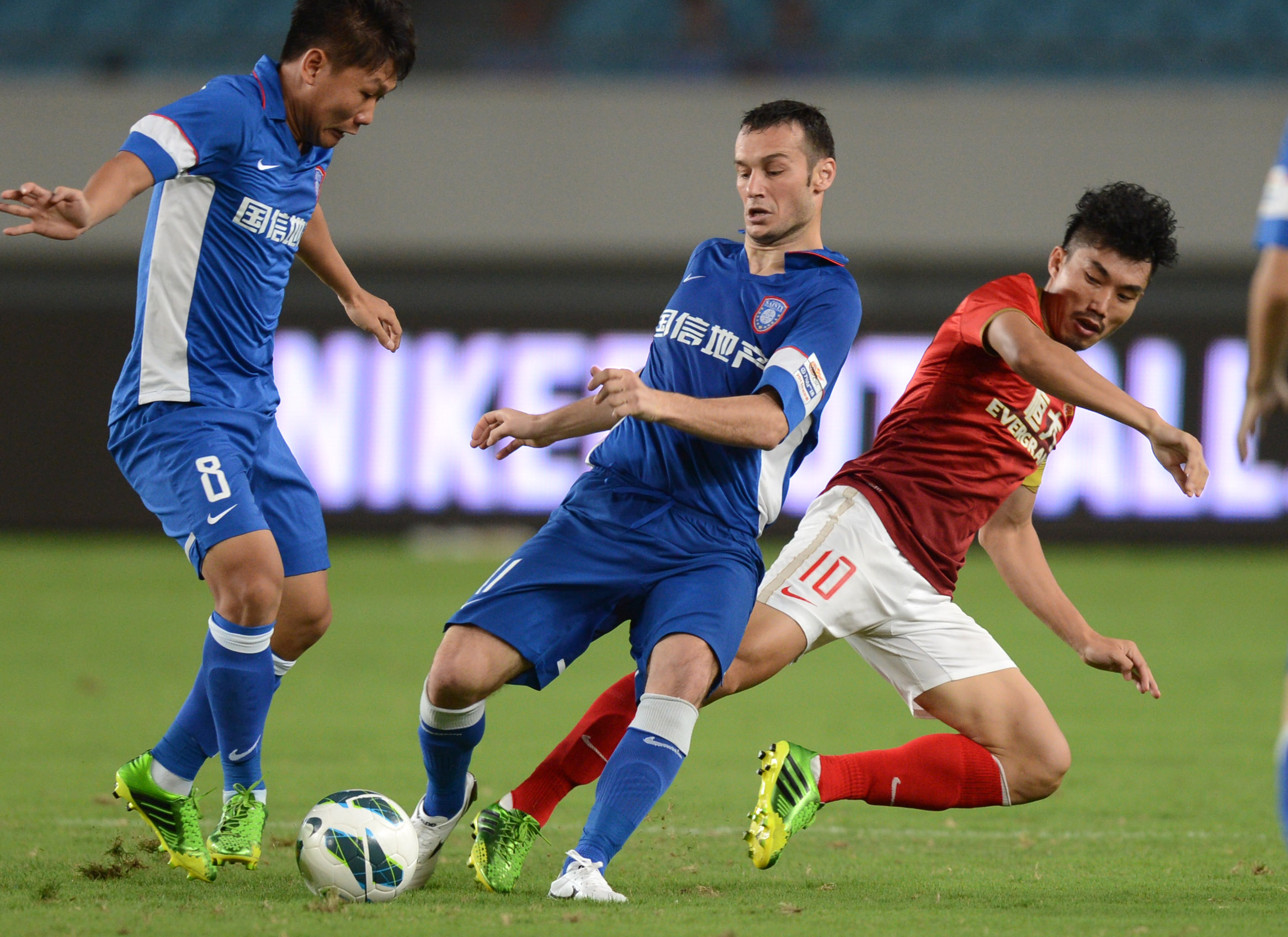 经纪人：因西涅仍配得上高水平联赛，拉齐奥对他感兴趣