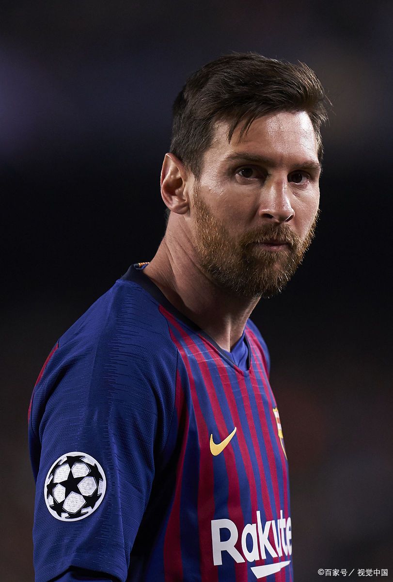 欧冠赛场精彩瞬间：皇马主场2-0取胜,