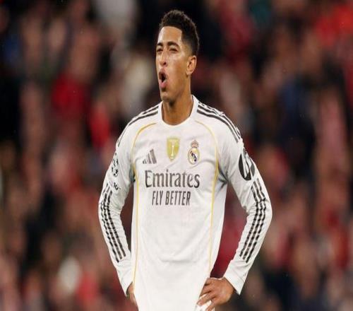 维持原判！布朗突破肘倒翟晓川后者阻挡 许利民交涉挑战也是失败