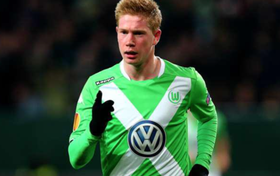 主裁谈拜仁点球：塔的手扩大了接触面积；凯恩的肘碰到了对方