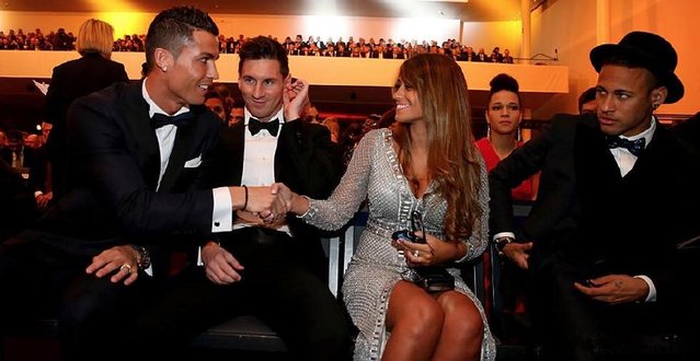 久违了，伊藤洋辉自今年3月以来首次进入拜仁比赛大名单