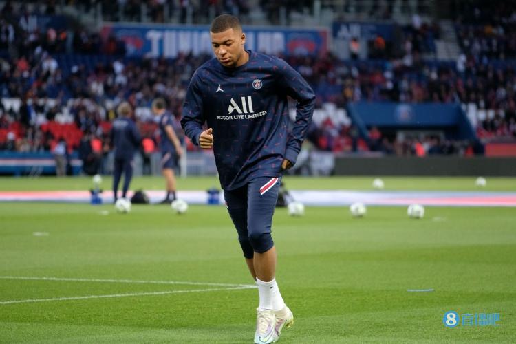 欧冠半场：艾尔尤努西开场70秒闪击，比利亚雷亚尔0-1哥本哈根（欧冠半场：艾尔尤努西70秒先声夺人，哥本哈根暂1-0领先比利亚雷亚尔）