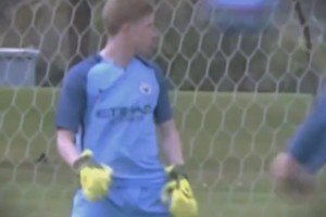 罗马诺：曼联已接触内维斯经纪人 皇马不热衷于冬窗操作（罗马诺：曼联已与内维斯经纪团队接触，皇马对冬窗引援兴趣不大）